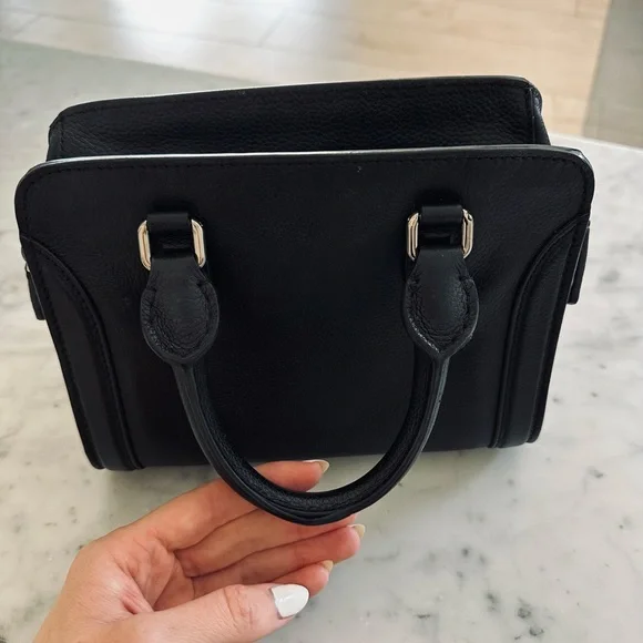 Alexander McQueen Mini Black Skull Bag - Picture 7 of 7